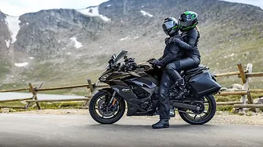 2026 कावासाकी निन्जा 1100SX हुआ लॉन्च: अब E20 मानकों पर ख़रा उतरेगा यह मॉडल!