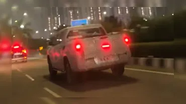 Mahindra Global Pik Up Left Rear Three Quarter