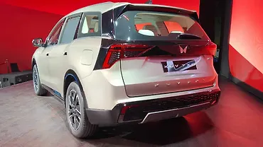 Mahindra XUV 7XO Right Rear Three Quarter