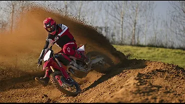 Ducati Desmo450 MX Factory Unveiled 