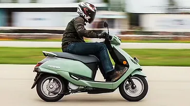 Suzuki e-Access Available with Finance from Greaves to Take the Edge Off