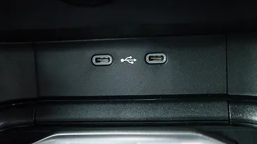 Skoda Kodiaq RS USB Port/AUX/Power Socket/Wireless Charging