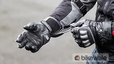 Reise Moto Rhodes Full Gauntlet Gloves Review: To Buy or Not Buy