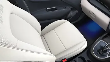 Hyundai Exter Front Row Seats
