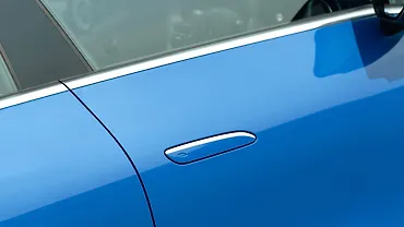 मर्सिडीज़ बेंज़ सीएलए फ्रंट डोर हैंडल