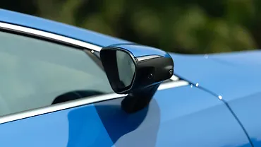 मर्सिडीज़ बेंज़ सीएलए ओआरवीएम ब्लिंकर