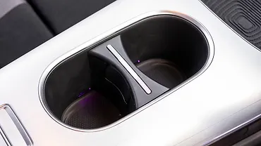 मर्सिडीज़ बेंज़ सीएलए कप होल्डर्स