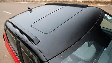 टाटा पंच ईवी कार की छत