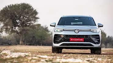 Volkswagen Tayron R-Line Front View