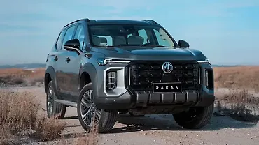 MG Majestor Right Front Three Quarter