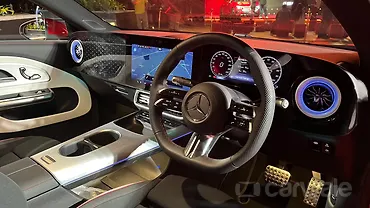 मर्सिडीज़ बेंज़ सीएलए इंस्ट्रूमेंट क्लस्टर