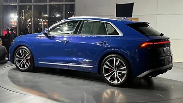 Audi SQ8 Left Rear Three Quarter