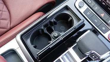 Audi SQ8 Cup Holders
