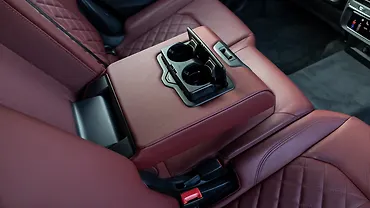 Audi SQ8 Rear Cup Holders