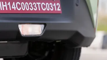 टाटा टियागो ईवी रिफ़्लेक्टर टाटा टियागो ईवी रिफ़्लेक्टर
