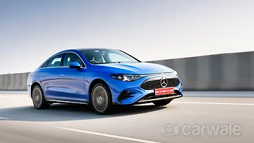 मर्सिडीज़ बेंज़ सीएलए ठीक सामने तीन चौथाई