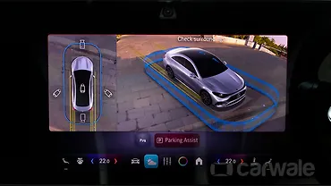 मर्सिडीज़ बेंज़ सीएलए 360-डिग्री कैमरा कंट्रोल