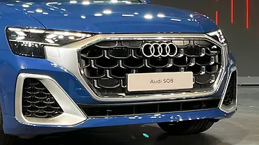 Audi SQ8 Grille