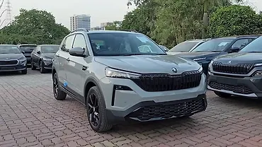 नई स्कोडा कुशाक स्पोर्टलाइन डीलर्स तक पहुंची! मिड वेरीएंट में मिल रहे इतने प्रीमियम फ़ीचर्स