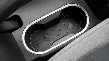 टाटा टियागो कप होल्डर्स
