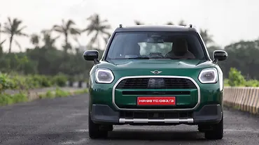 Mini Countryman C Front View