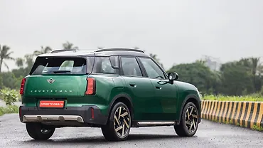 Mini Countryman C Right Rear Three Quarter