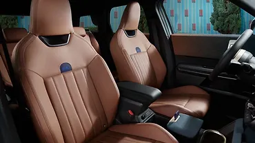Mini Countryman C Front Row Seats