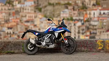 BMW F 450 GS Available in Two Colours BMW F 450 GS Available in Two Colours