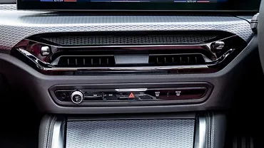 BMW M440i Front Centre Air Vents BMW M440i Front Centre Air Vents