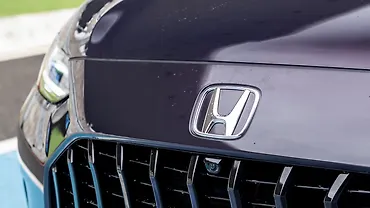Honda ZR-V Front Logo