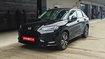 Honda ZR-V Left Front Three Quarter