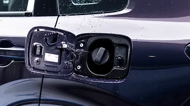 Honda ZR-V Open Fuel Lid