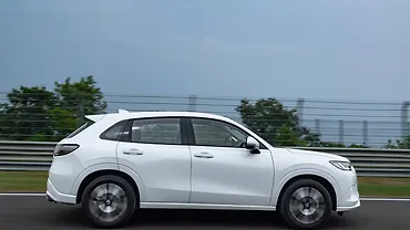 Honda ZR-V Right Side View