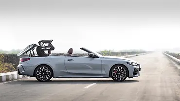 BMW M440i Right Side View BMW M440i Right Side View