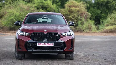 BMW X6 Front View BMW X6 Front View