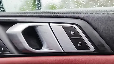 BMW X6 Front Right Door Pad Handle BMW X6 Front Right Door Pad Handle