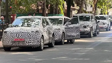 Chery EV convoy spotted: Jaecoo J5 and iCAUR V23