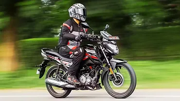 Two-Wheeler April Sales Shows Demand is Strong despite West Asia Risks Two-Wheeler April Sales Shows Demand is Strong despite West Asia Risks