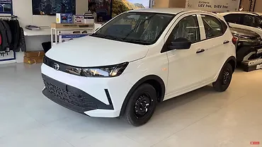2026 Tata Tiago Base (Smart) Variant Arrives at Dealers 2026 Tata Tiago Base (Smart) Variant Arrives at Dealers