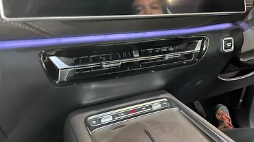 MG Hector Tomahawk PHEV Front Centre Air Vents MG Hector Tomahawk PHEV Front Centre Air Vents