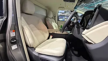 MG Hector Hawk Front Row Seats
