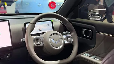 MG Hector Hawk Steering Mounted Controls