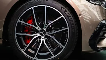 मर्सिडीज़ बेंज़ AMG E53 PHEV व्हील