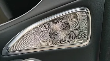 मर्सिडीज़ बेंज़ AMG E53 PHEV फ्रंट स्पीकर