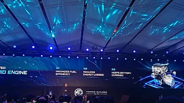 MG Hector Hawk Engine Shot