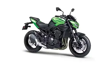 Kawasaki Z900 being offered with first free service and tall visor