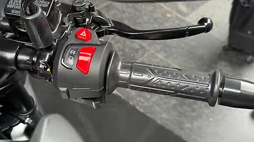 Bajaj Pulsar 125 Right Side Handelbar Throttle Grip