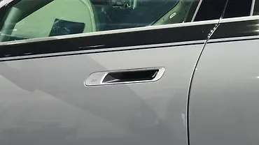 BMW i7 Front Door Handle