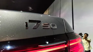 BMW i7 Rear Logo