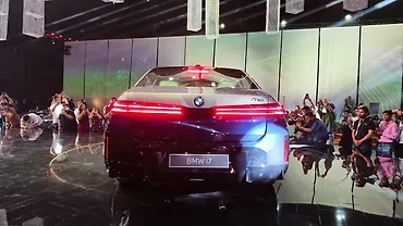 BMW i7 Rear View